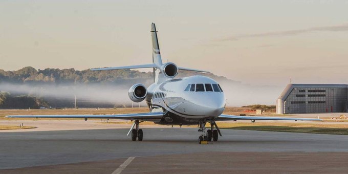Falcon 900B