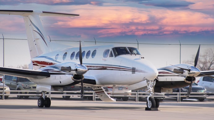 LR_Universal Avionics ClearVision EFVS Certified on King Air B200