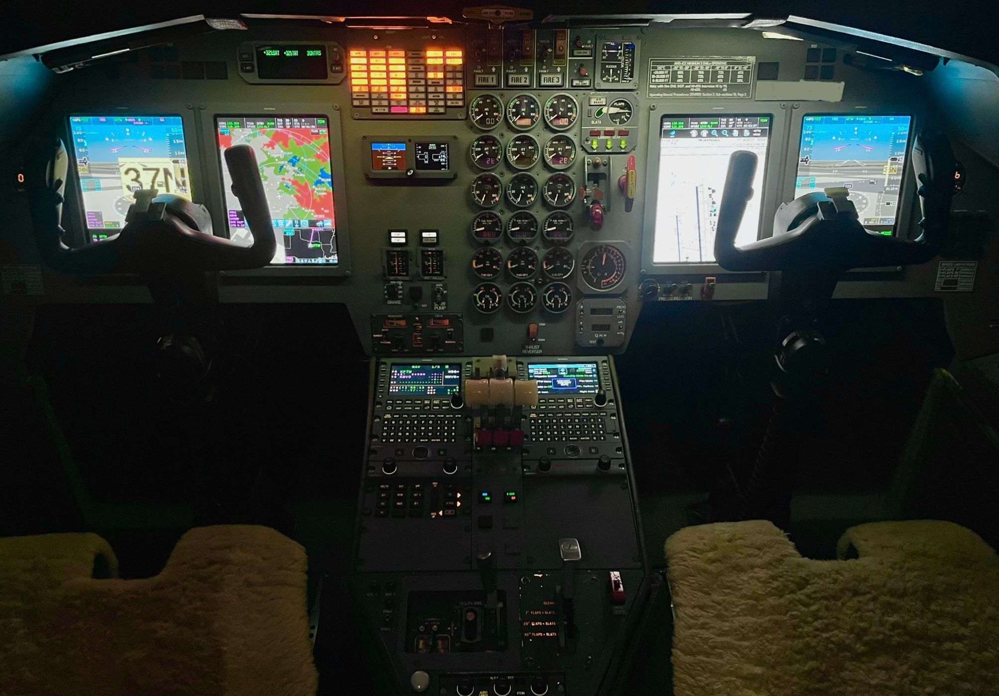 Falcon 900B InSight Flight Deck (Trimec Aviation)