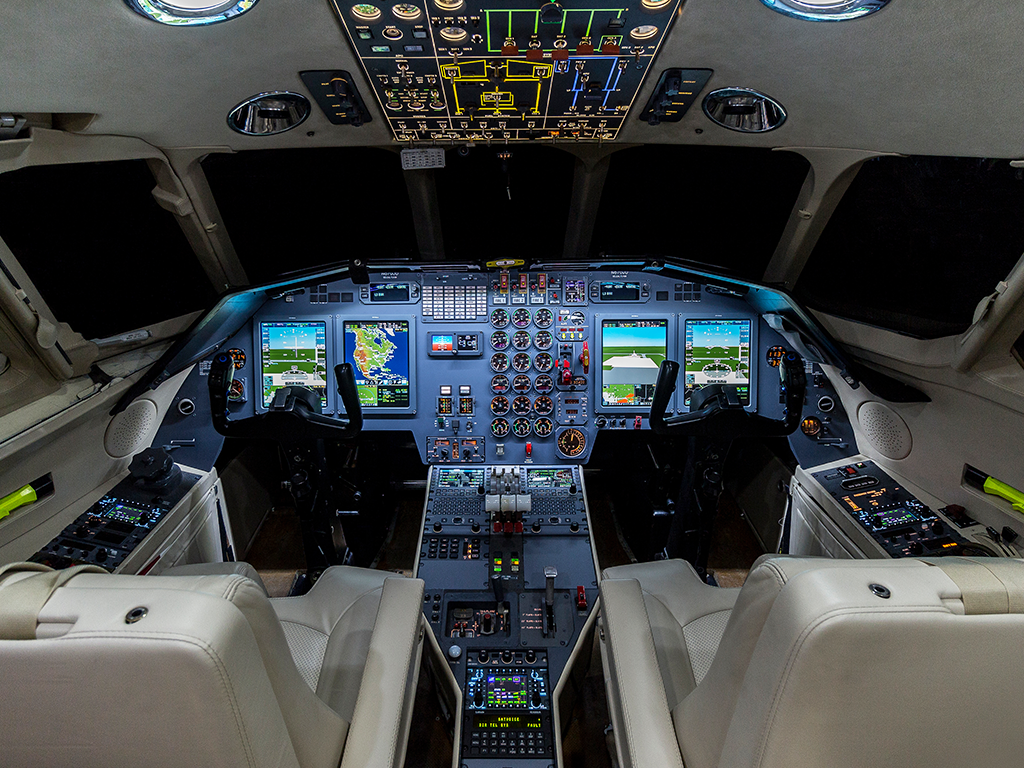 Falcon 900B InSight Flight Deck Upgrade