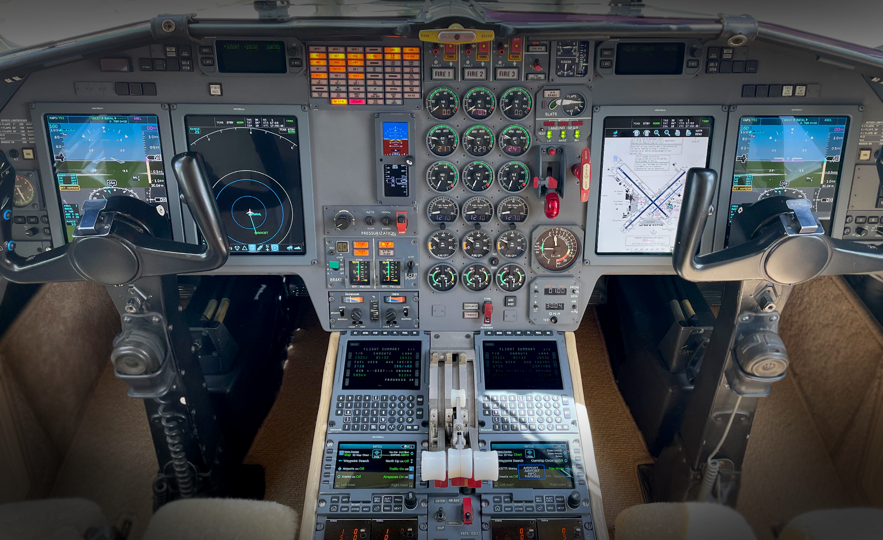 Dassault Falcon 900B with InSight Display System